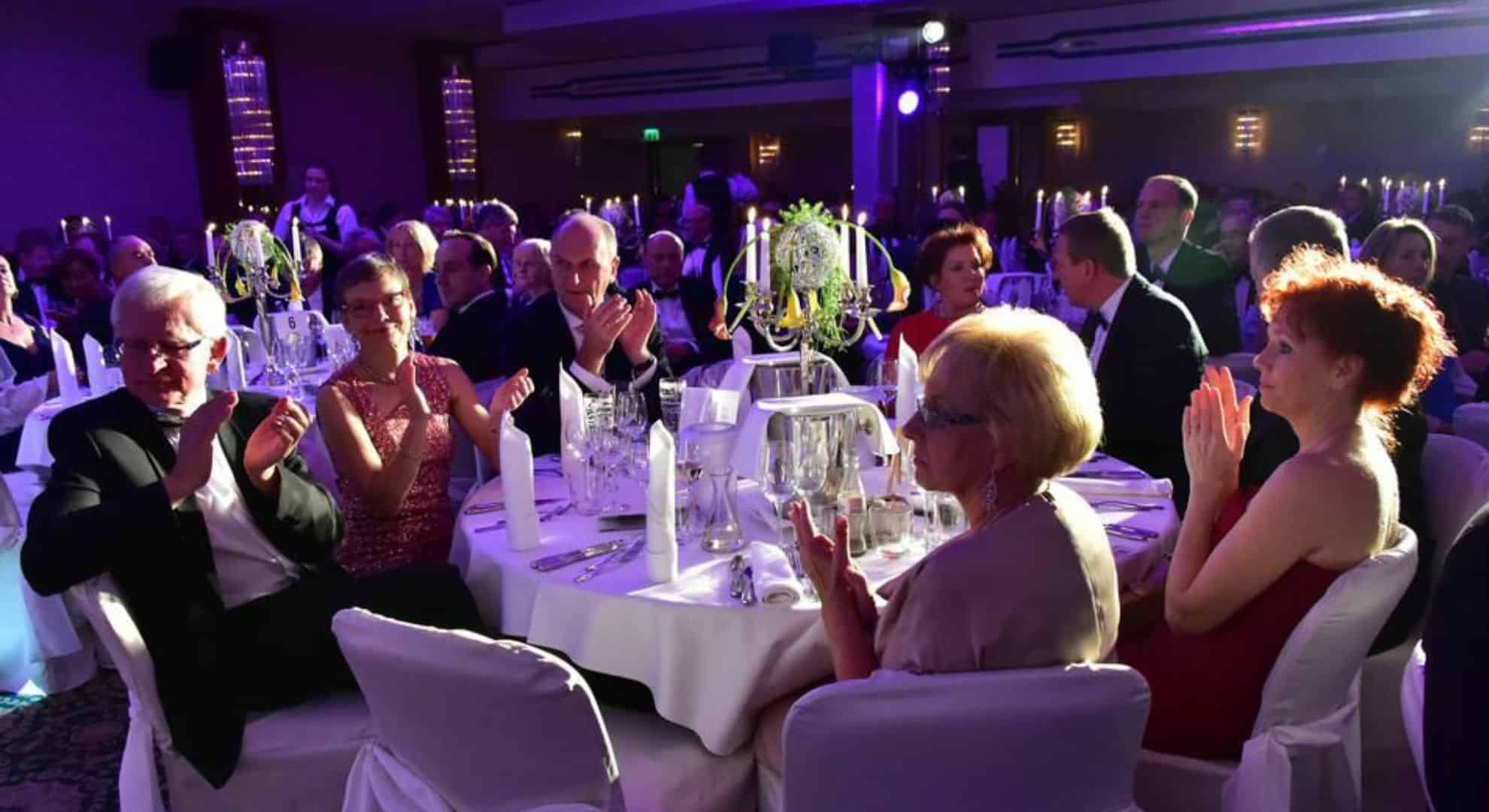 http://Barweaver%2021.%20Handwerkerball%20Radisson%20Blue%20Cottbus