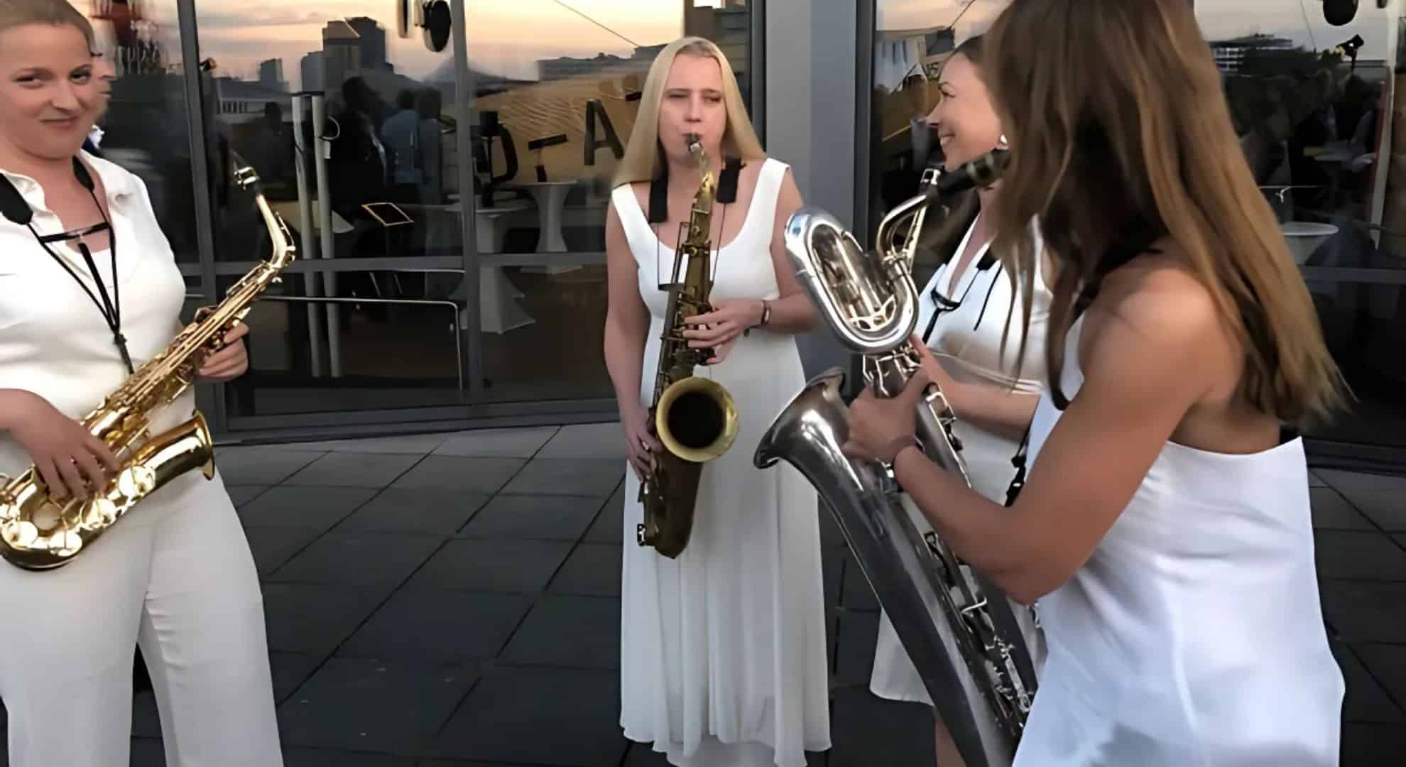 Die First Ladies – Damensaxophonband aus Berlin begleiten ein Firmenjubiläum im Technikmuseum in Berlin